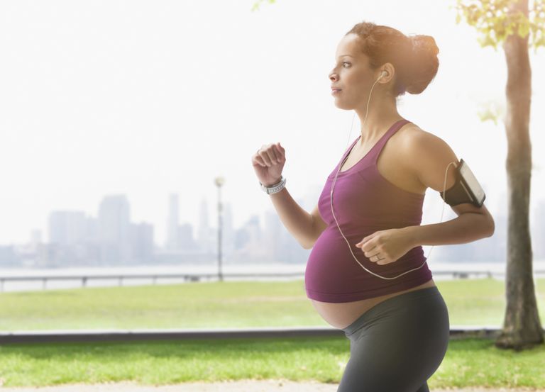 Hướng dẫn cách chạy bộ khi mang thai