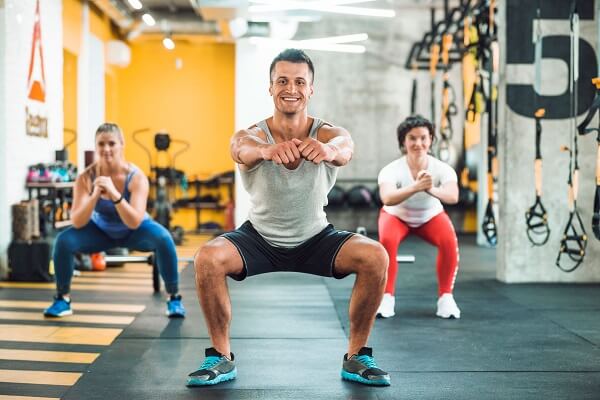 Bài tập squat cho nam giúp phát triển cơ đùi và cơ mông
